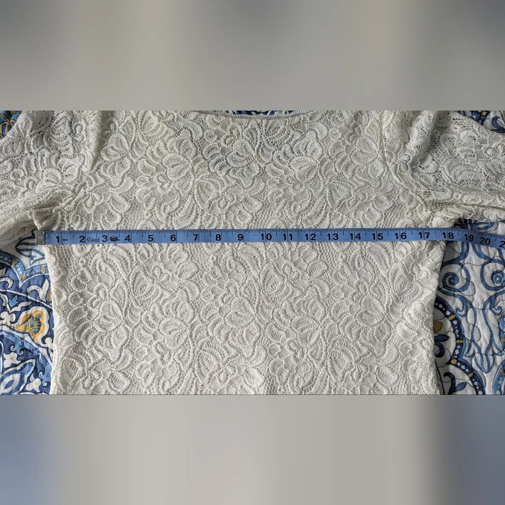WHBM Long-Sleeve Reversible Ivory Lace Top (S) - Picture 6 of 8